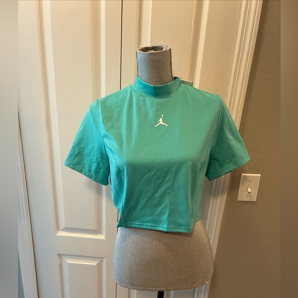 Jordan ladies crop top size XL